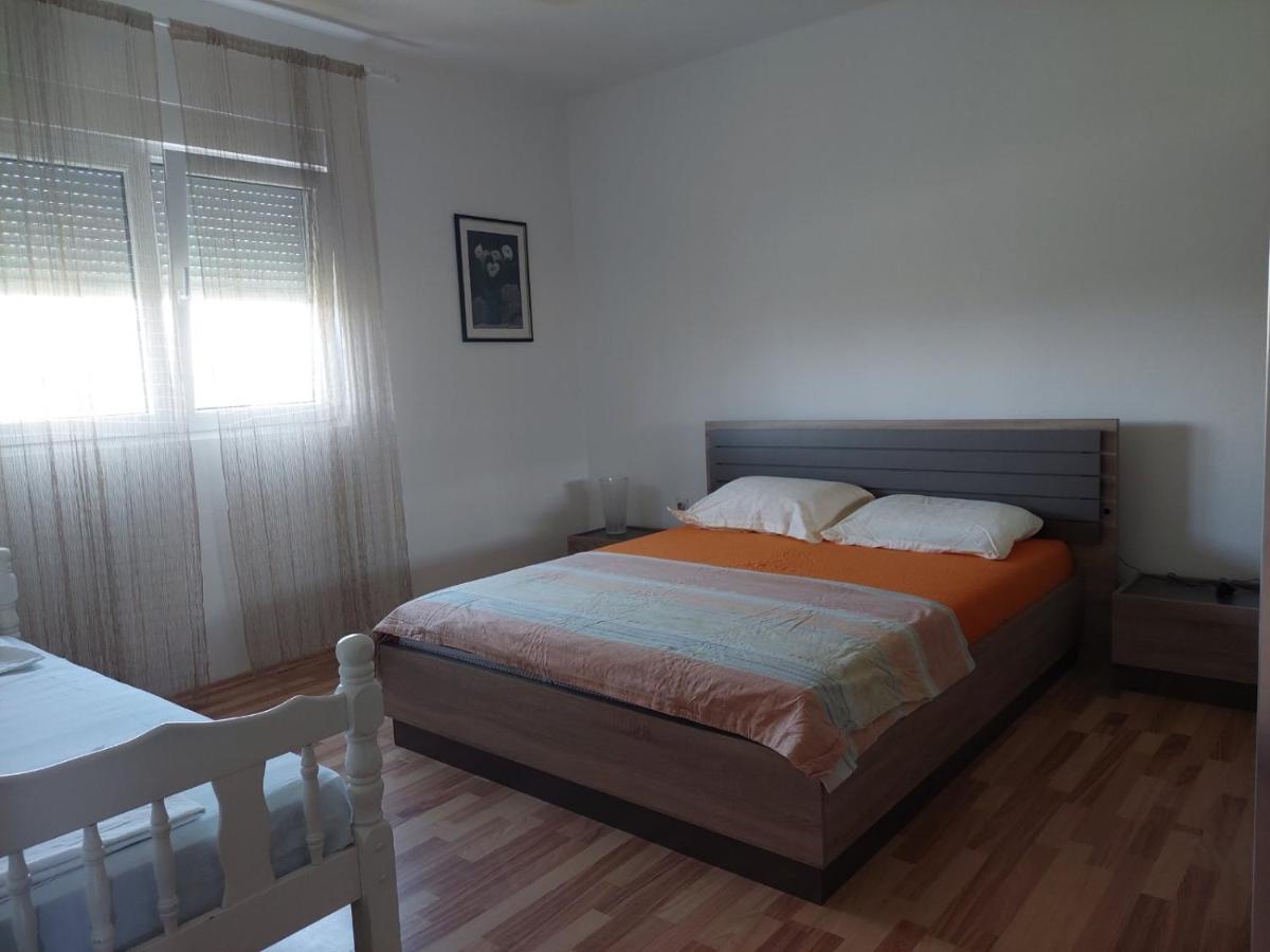 Apartman Na Rijeci Cijevni Lejlighed Podgorica Eksteriør billede